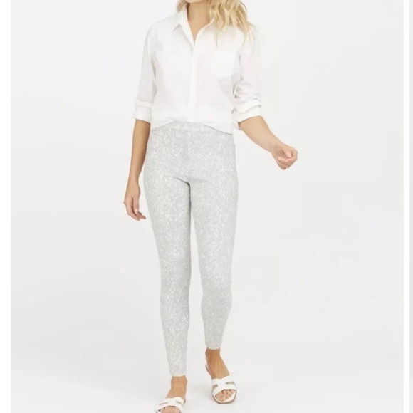 Spanx‎ Speckled Gray Jean-ish Leggings Size Medium - Picture 1 of 10